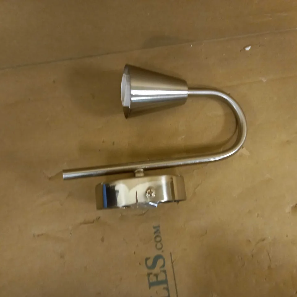 BOXED LULU WALL LIGHT