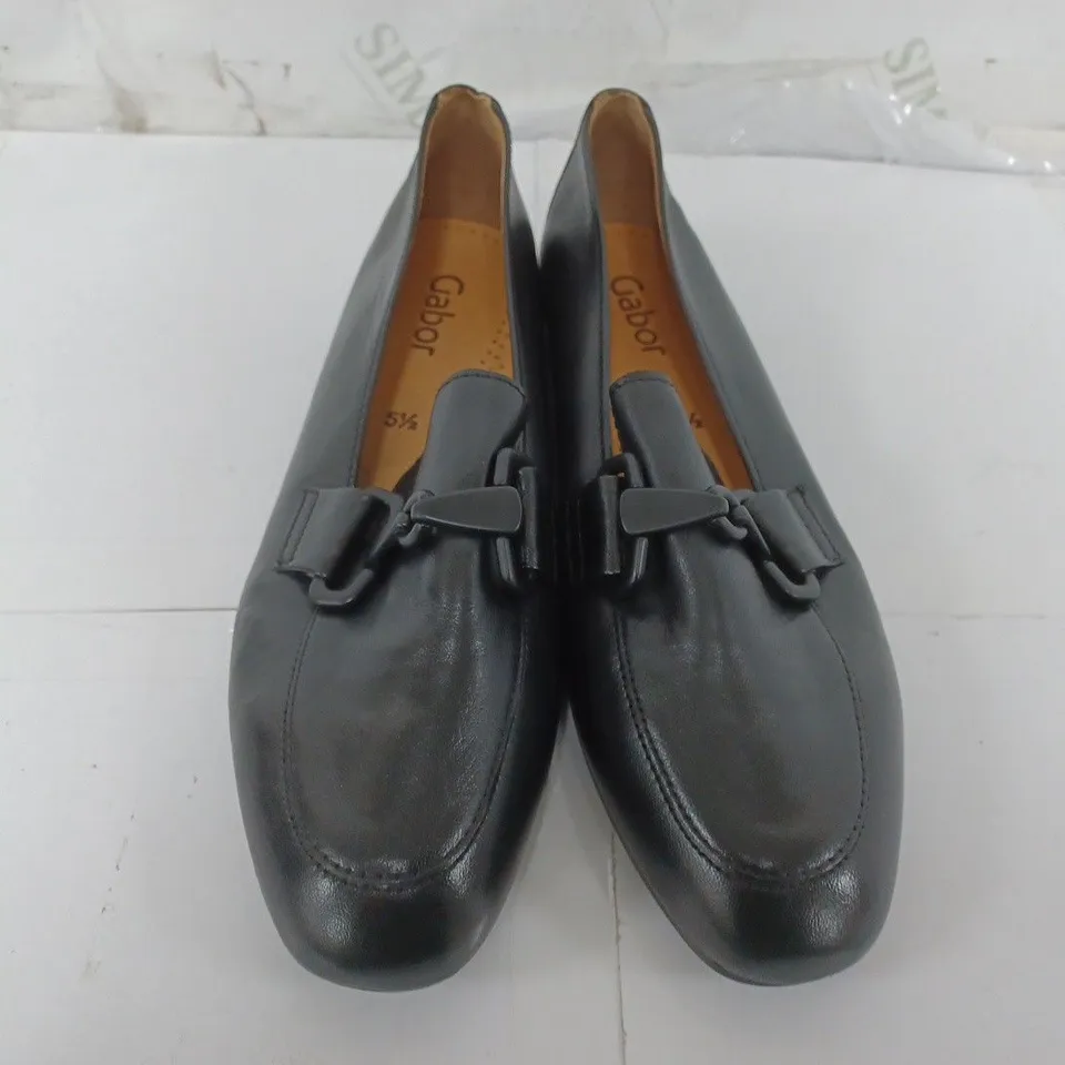 PAIR OF GABOR SLIP ON SHOES IN BLACK - SIZE 5.5