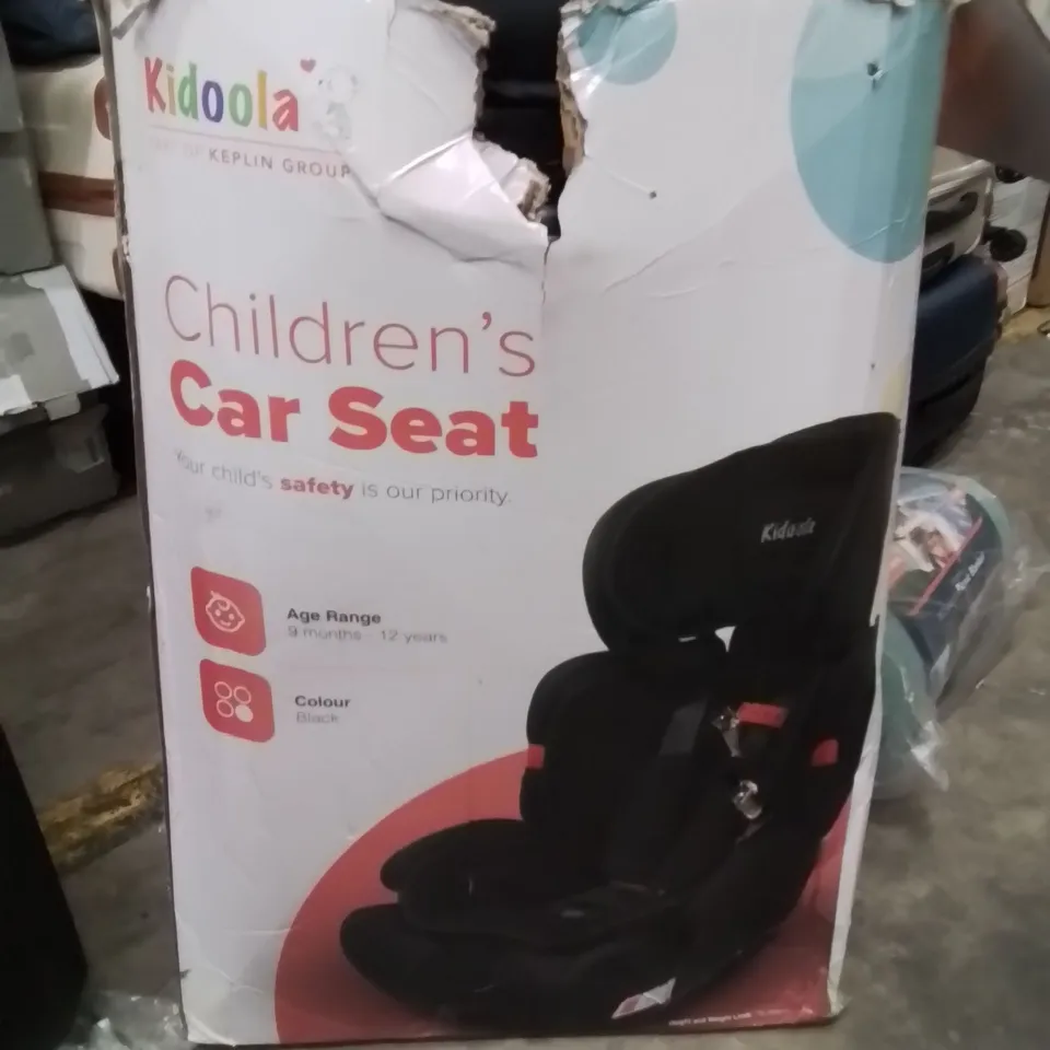 BOXED KIDOOLA CHILDREN'S CAR SEAT BLACK 