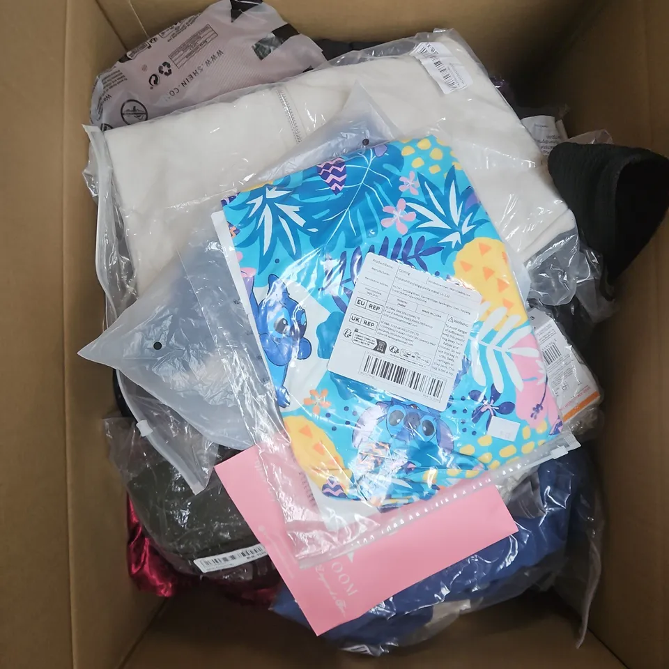 APPROXIMATELY 20 ASSORTED CLOTHING PRODUCTS IN VARIOUS STYLES & SIZES TO INCLUDE JACKETS, T-SHIRTS, DRESSES ETC