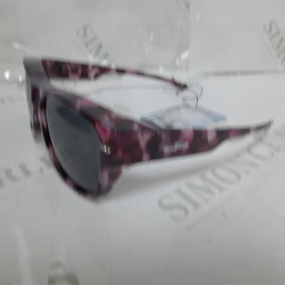 JPE CLASSIC CUNGLASSES WITH CASE IN PURPLE 