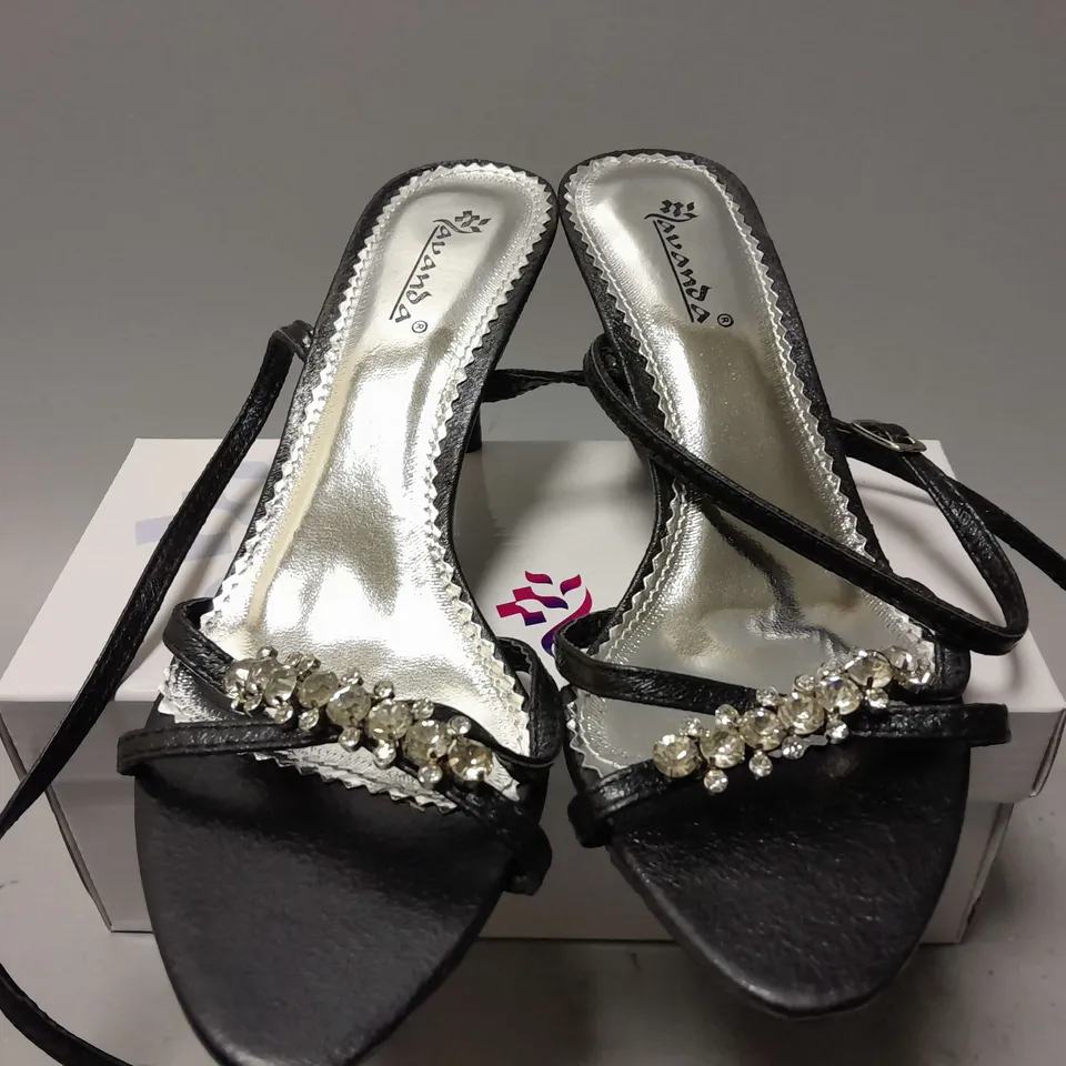 APPROXIMATELY 24 LAVANDA OPEN TOE STRAP HEELS IN BLACK IN VARIOUS SIZES