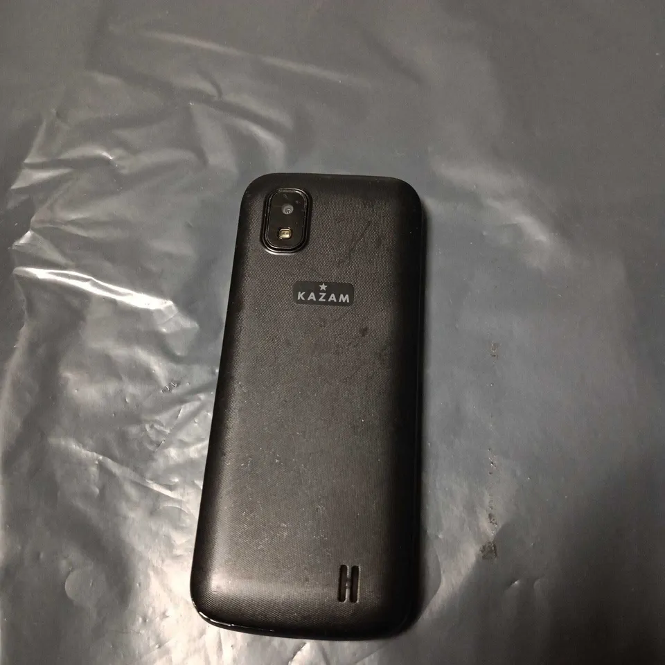KAZAM MOBILE PHONE – BLACK WITH KEYPAD 