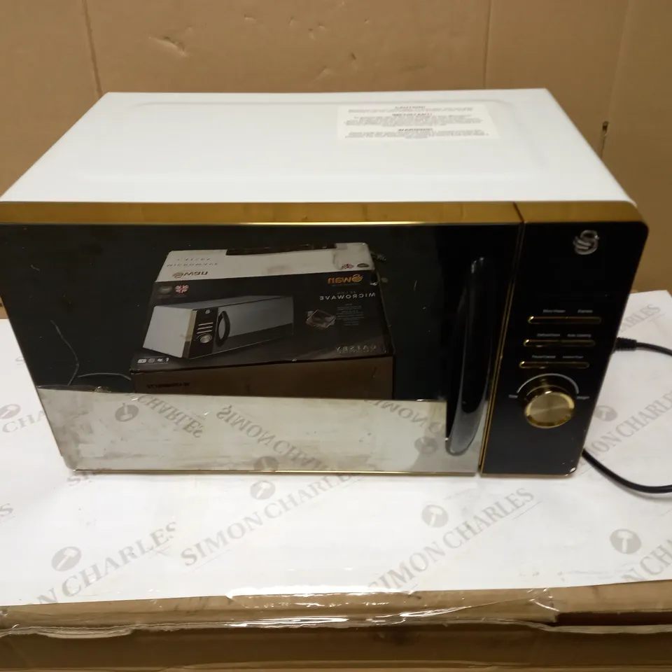 SWAN GATSBY WHITE AND GOLD 800W 23 LITRE DIGITAL MICROWAVE