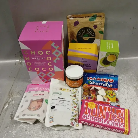 APPROXIMATELY 10 ASSORTED FOOD ITEMS TO INCLUDE - TONYS CHOCOLATE CLEARSPRING MATCHA SENCHA - CHOCOCO SAPPHIRE EGG - ETC