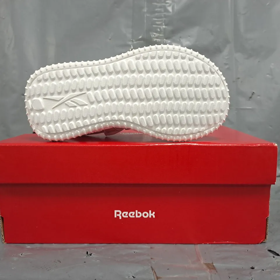 BOXED PAIR OF REEBOK KIDS SUNKISSED SANDALS IN PINK SIZE UK 8.5