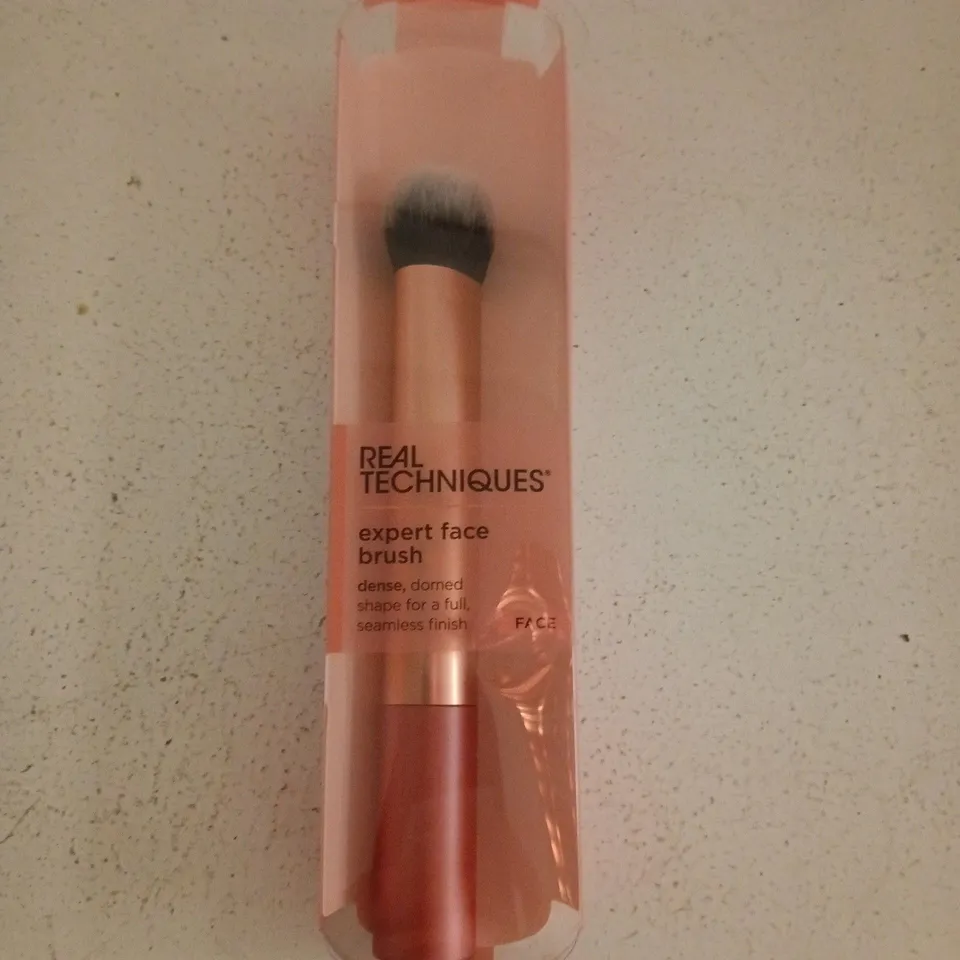 PACK OF 4 REAL TECHNIQUES EXPERT FACE BRUSH