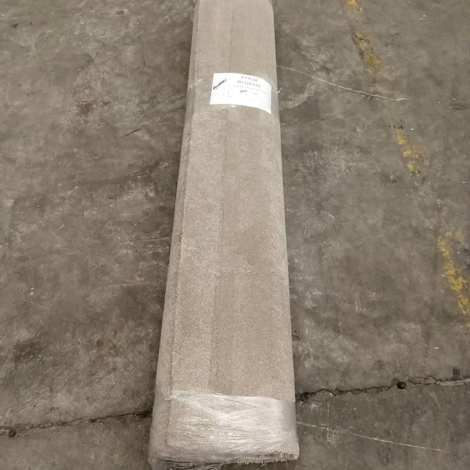 ROLL OF QUALITY ABINGDON ROLLS SOPHISTICAT LATTE CARPET // APPROX SIZE; 1.7 x 5m