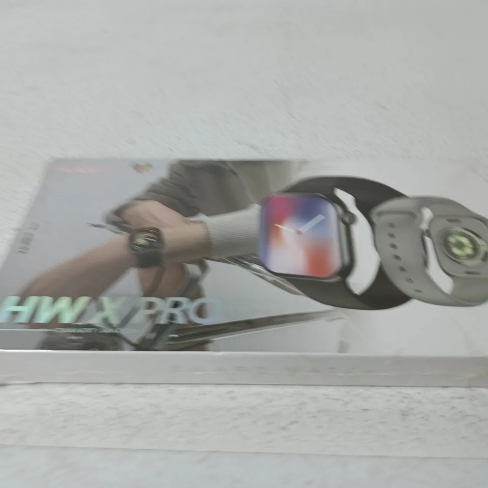 HWX PRO SMARTWATCH – BOXED