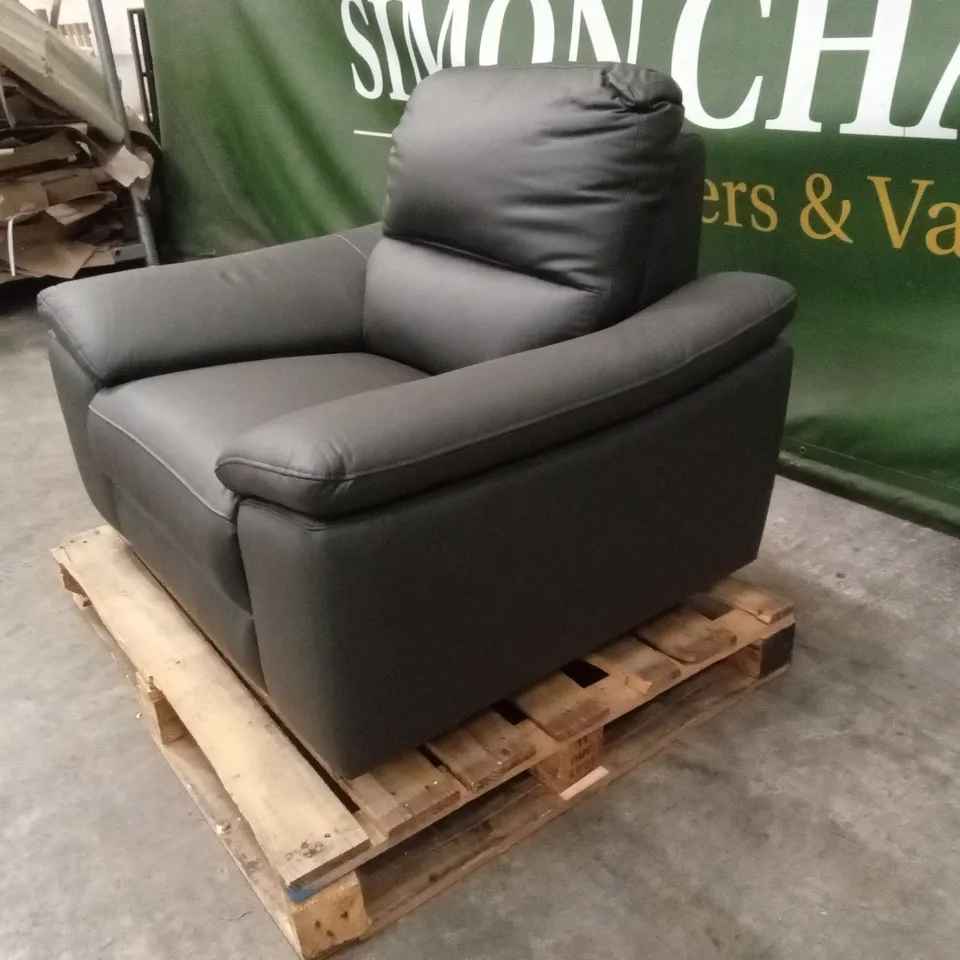 PAVILION LEATHER/FAUX LEATHER POWER RECLINER ARMCHAIR RRP £829