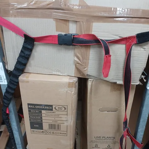 APPROXIMATELY 6 ASSORTED ITEMS TO INCLUDE PLANTS, 12 PIECE COOKWARE SET, MIRROR CABINET, ETC - COLLECTION ONLY