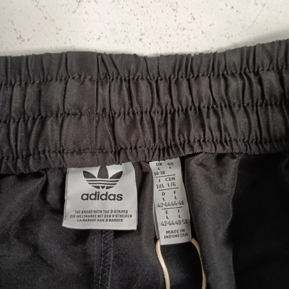 ADIDAS ESS WOVEN CARGO TROUSERS - BLACK, UK 16-18
