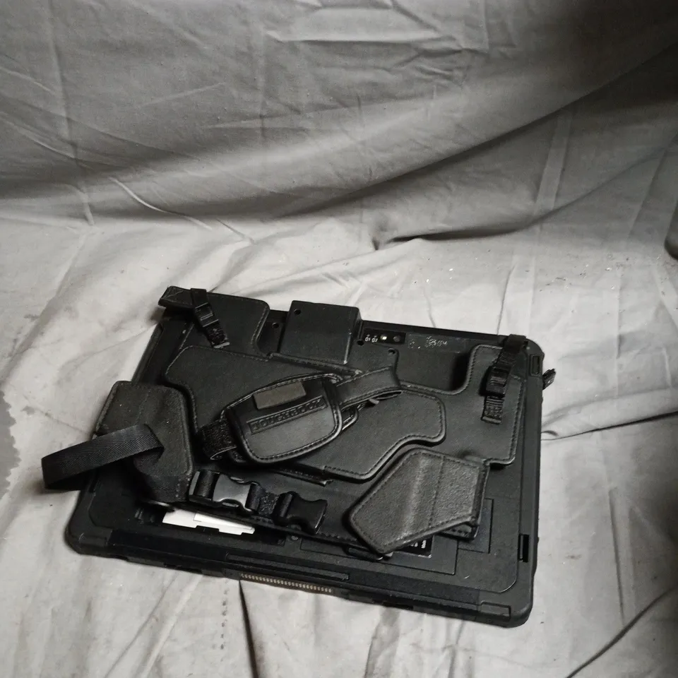 PANASONIC TOUGHBOOK FZ A3 - SLIGHT DAMAGE TO SCREEN