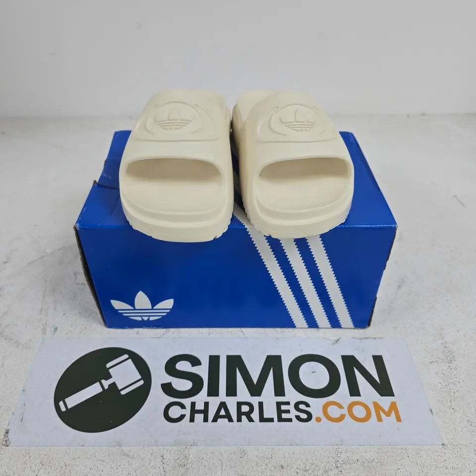 BOXED PAIR OF ADIDAS CAMPUS 00S FOAM SLIDES IN CREAM - UK 5