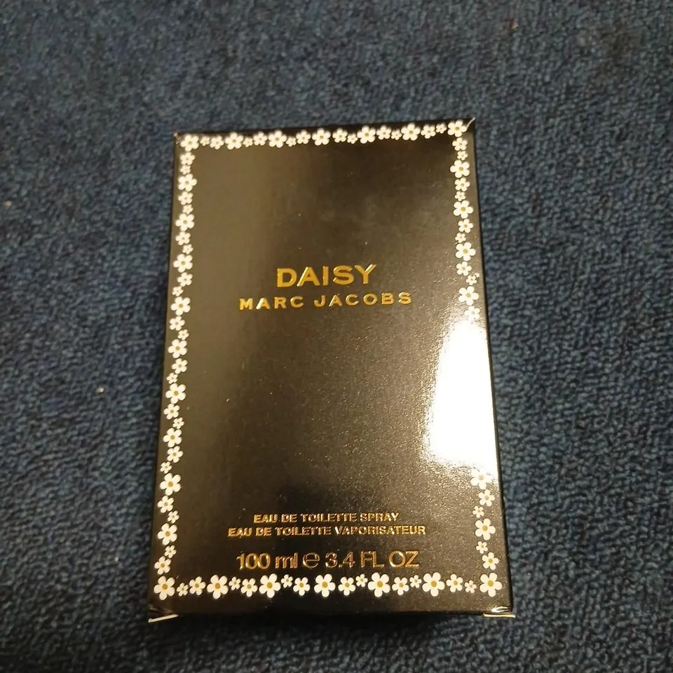 BOXED MARC JACOBS "DAISY" EAU DE TOILETTE, 100ML