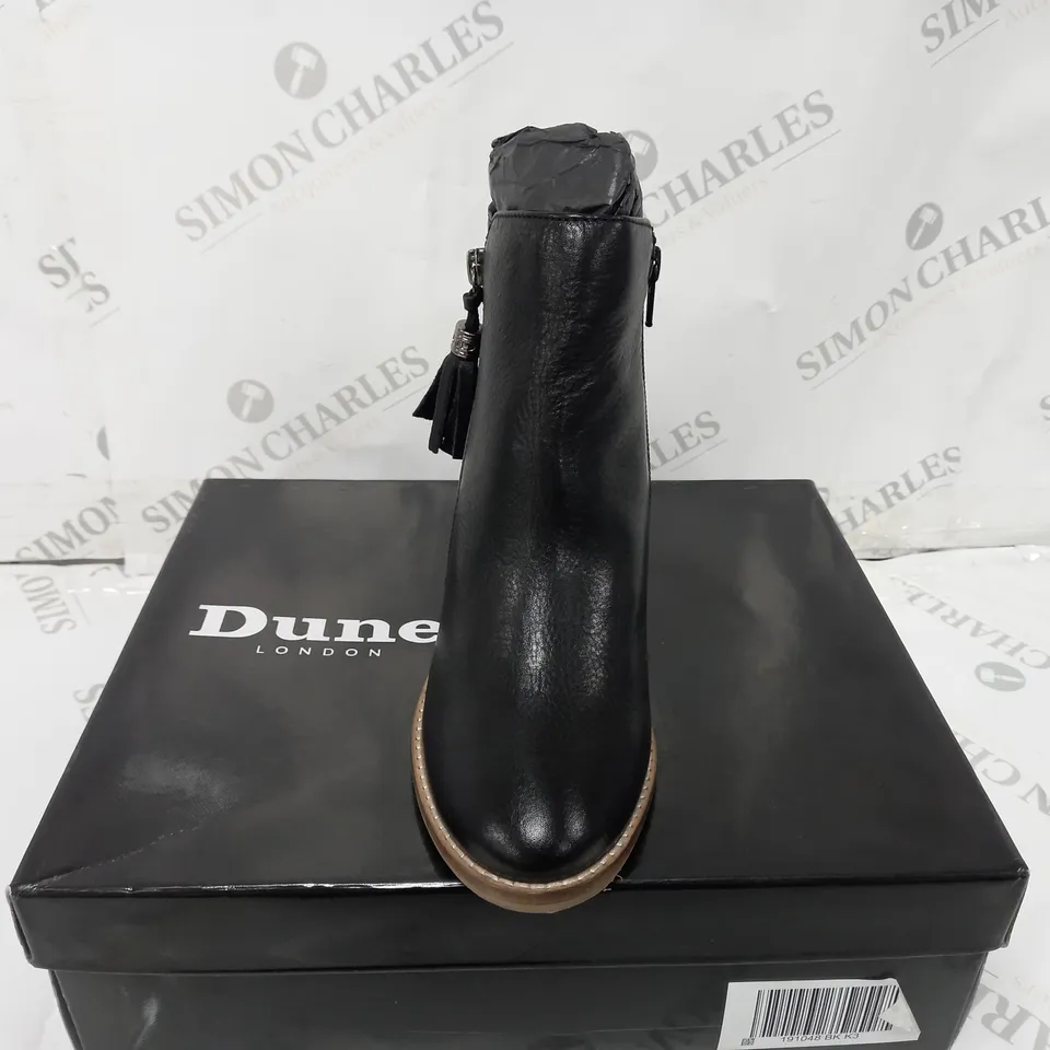 PAIR OF DUNE BLACK PROFOUND TESSEL DETAIL ANKLE BOOTS SIZE 4