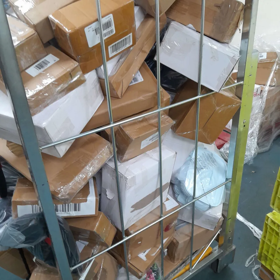 CAGE OF APPROXIMATELY 30 ASSORTED HOUSEHOLD ITEMS TO INCLUDE MIRROR , PORTABLE FANS , CLOTHES ETC