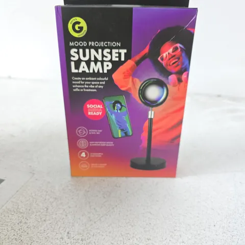 BOX OF APPROXIMATELY 12 X MOOD PROJECTION SUNSET LAMP – TABLE LAMP, BOXED