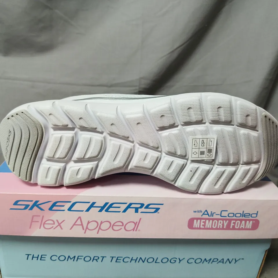 BOXED PAIR OF SKECHERS FLEX APPEAL WHITE SNEAKERS – WOMEN'S MEMORY FOAM - UK SIZE 7