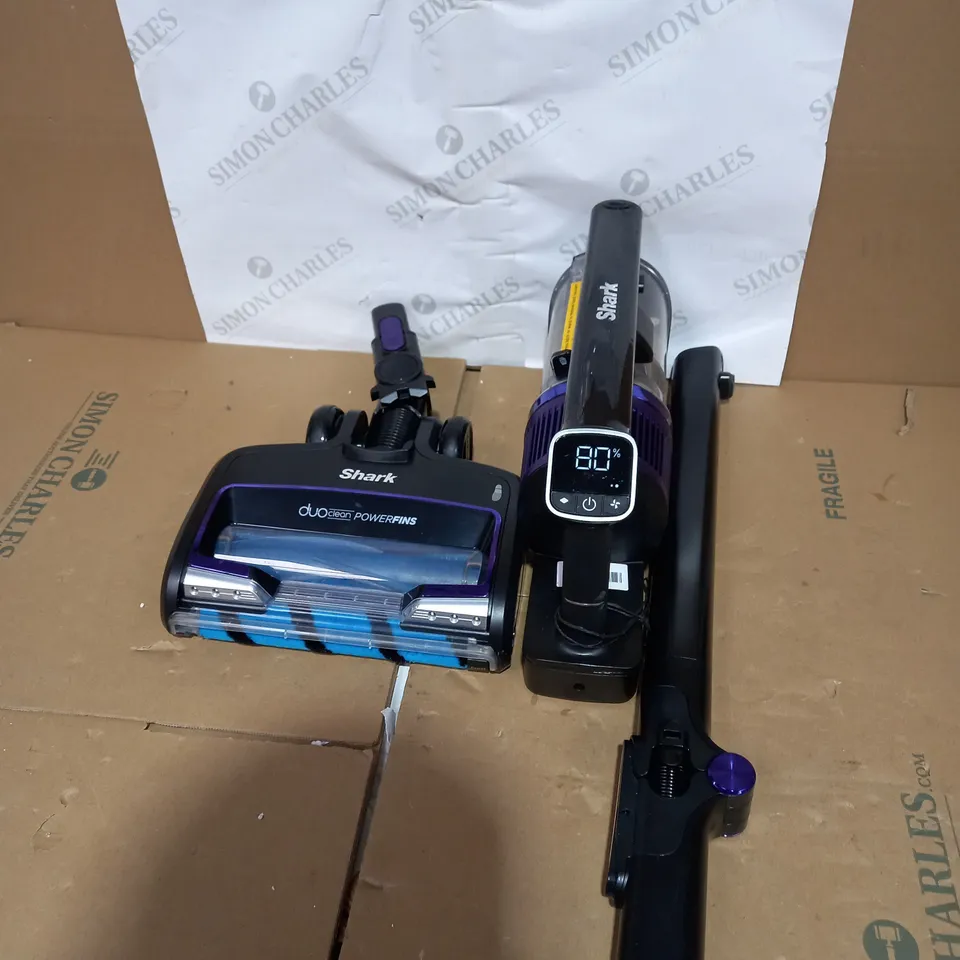 SHARK COMPLETE HOME CORDLESS STICK VACUUM