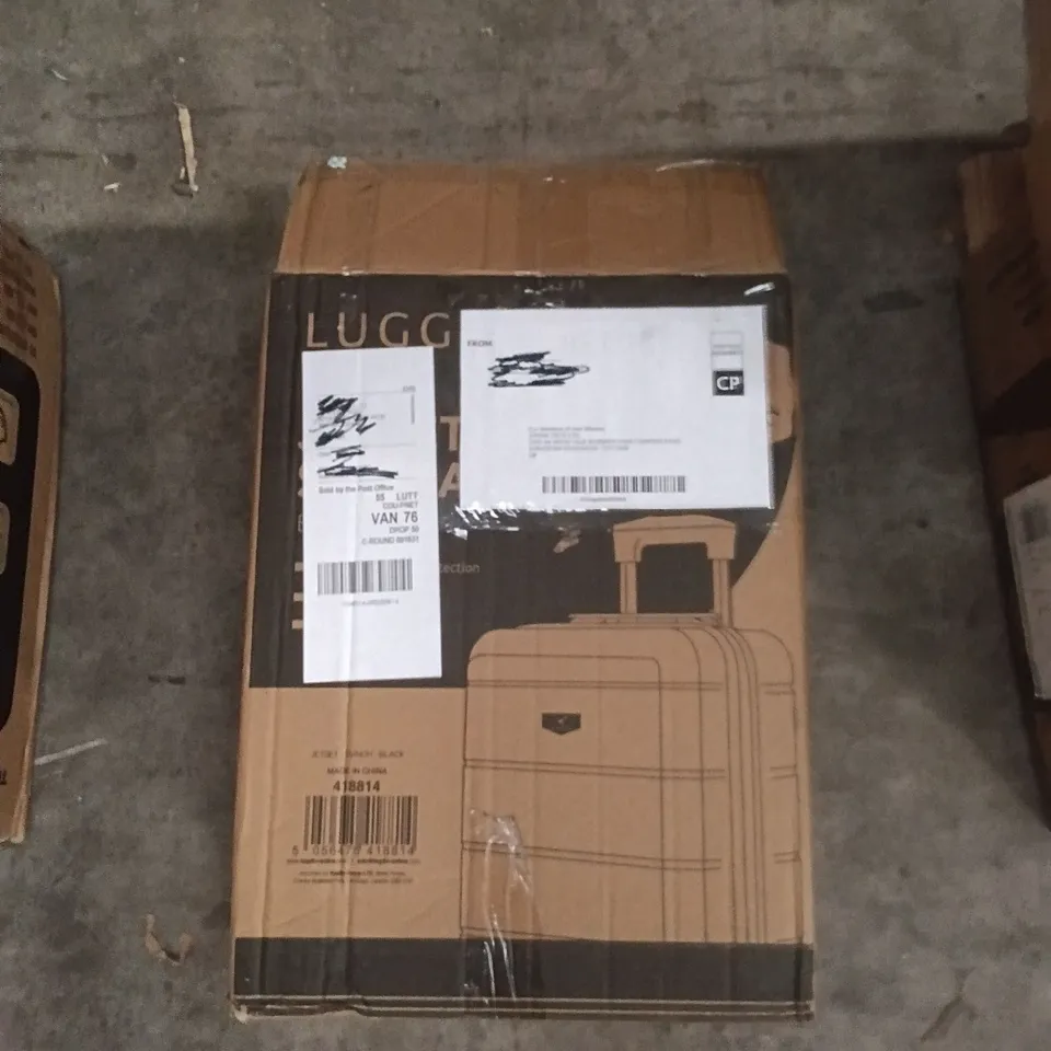  BOXED LUGG TRAVEL SUITCASE