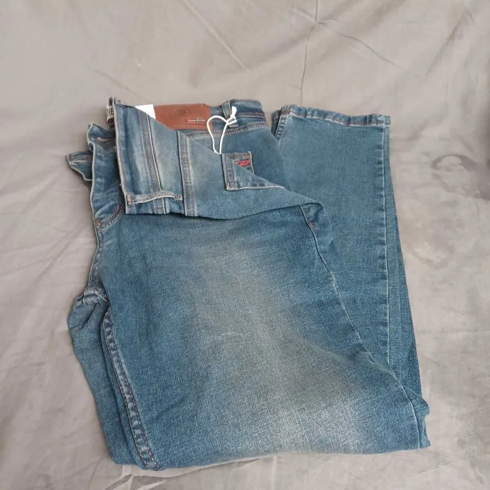 DIESEL DENIM JEANS IN BLUE SIZE W36 L34