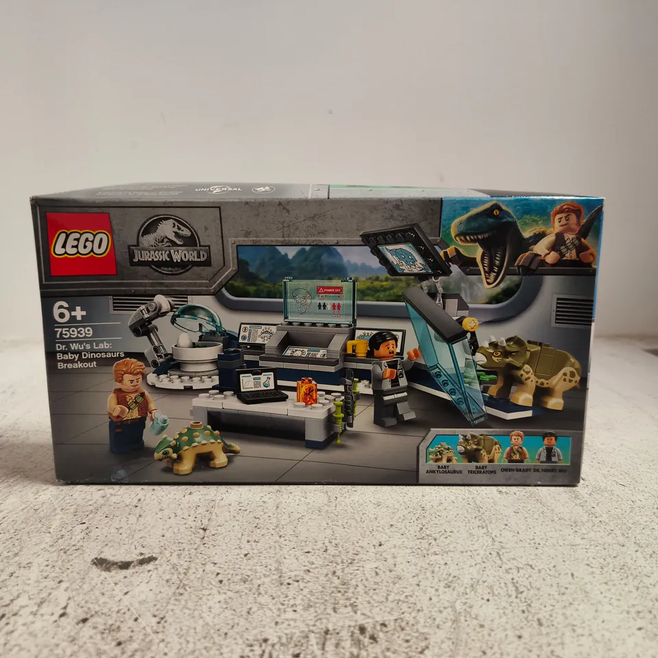 LEGO JURASSIC WORLD 75939 DR WU'S LAB: BABY DINOSAURS BREAKOUT - 75939
