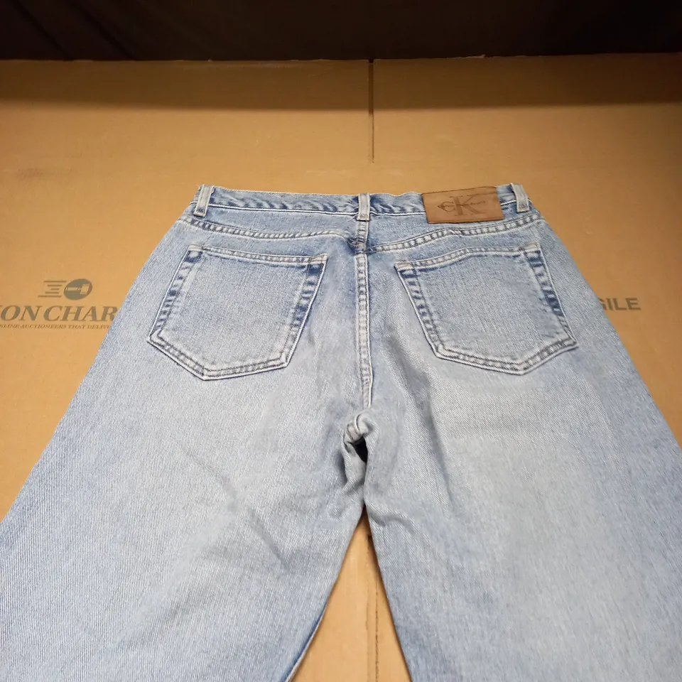 PALE BLUE CALVIN KLEIN JEANS SIZE 31