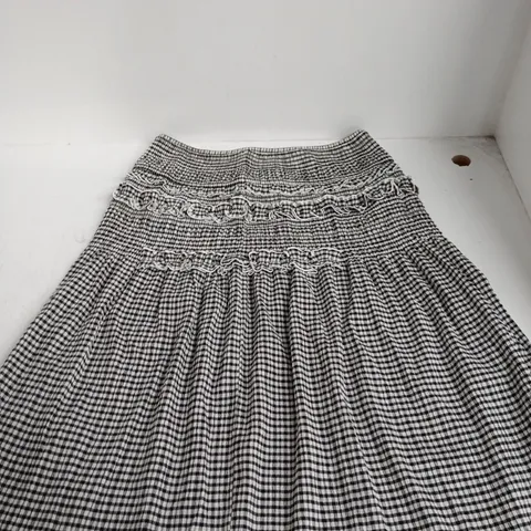 CECILIE BAHNSEN FOR UNIQLO OFF WHITE GINGHAM SHIRRED SKIRT – XL