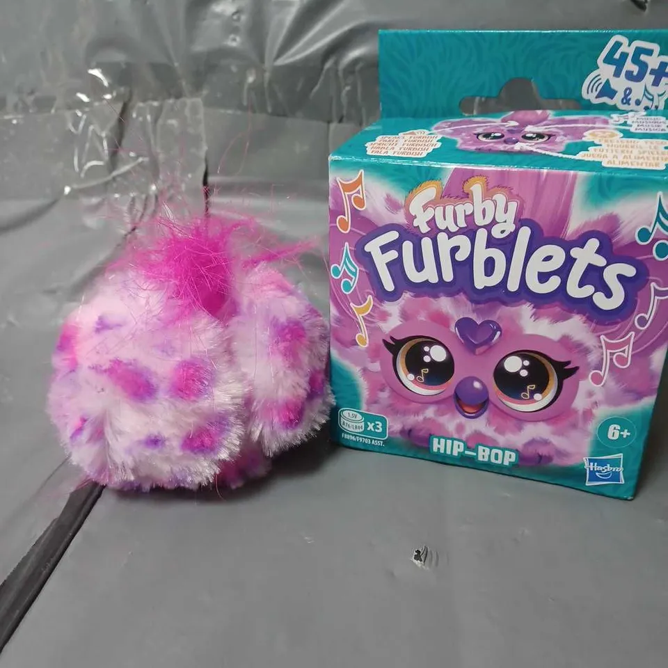 FURBY FURBLETS HIP-BOP MINI ELECTRONIC PLUSH TOY