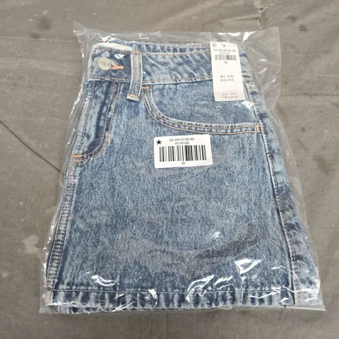 BAGGED ABERCROMBIE AND FITCH DENIM SHORTS - SIZE UNSPECIFIED