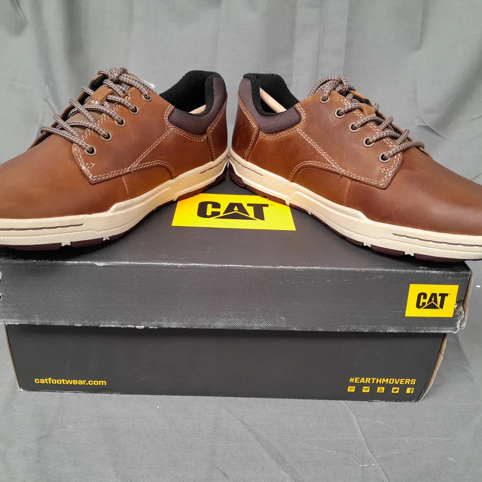 BOXED PAIR OF CAT SHOES IN BROWN UK SIZE 8