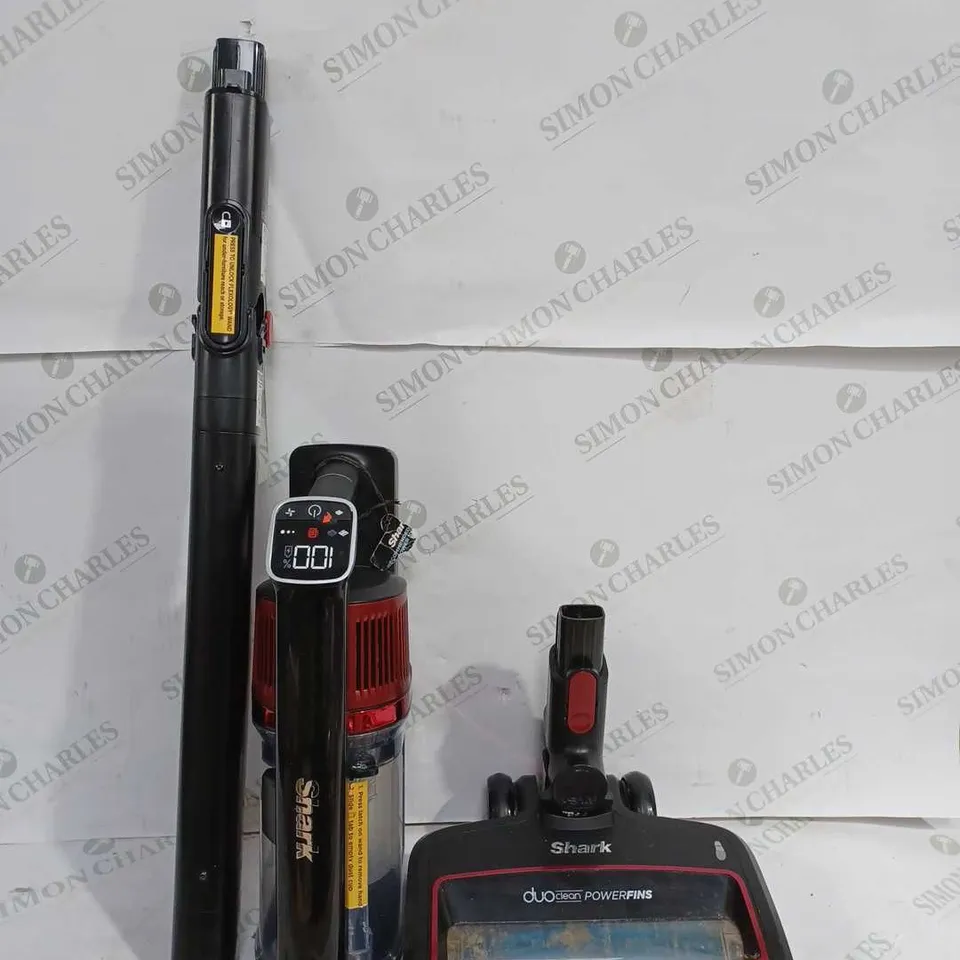 SHARK CORDLESS VACUUM IZ300UKT