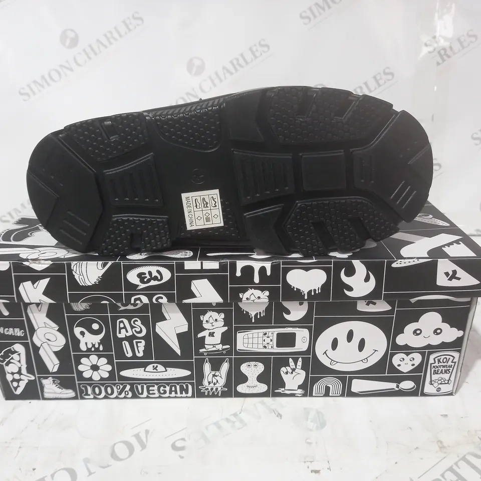 BRAND NEW BOXED PAIR OF KOI VEGAN LEATHER TALWAR CHUNKY STOMPER BOOTS IN BLACK UK SIZE 4