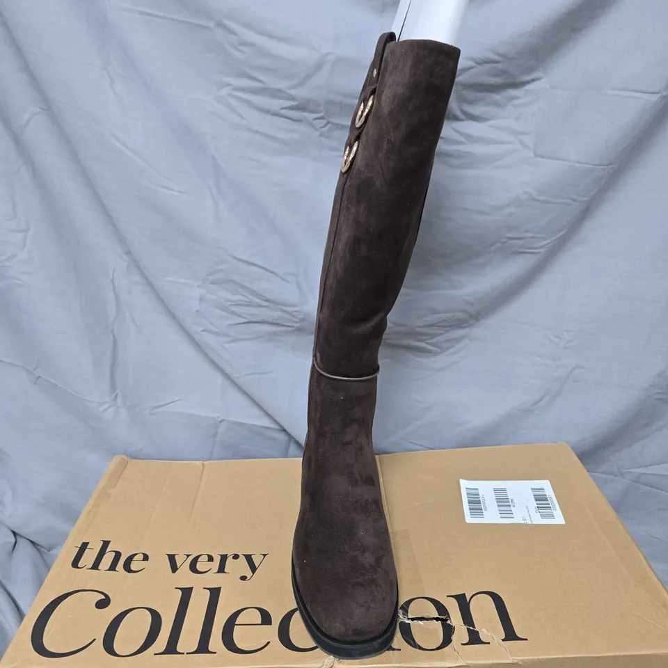 LOW BLOCK HEEL KNEE BOOTS - CHOCOLATE - 7