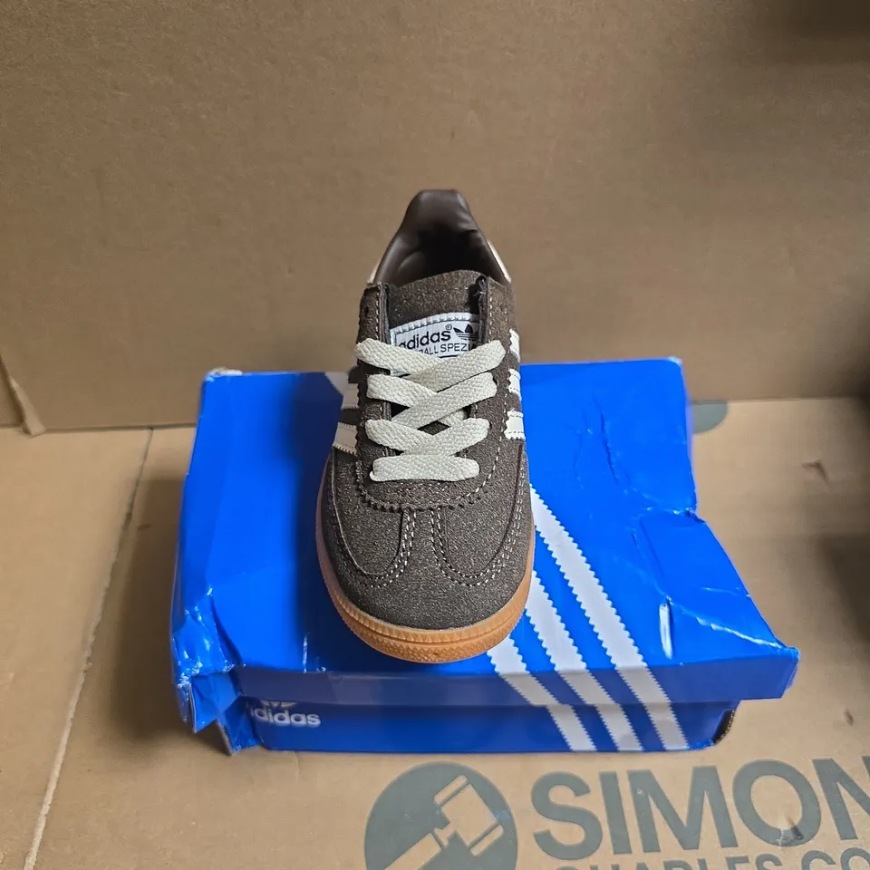 ADIDAS HANDBALL SPEZIAL CHILDREN’S SHOES – BLACK/GREY WITH WHITE STRIPES, UK 8.5