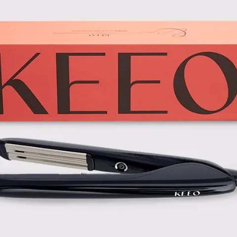 KEEO GENIUS 2 HAIR STRAIGHTENER WITH HEAT MAT
