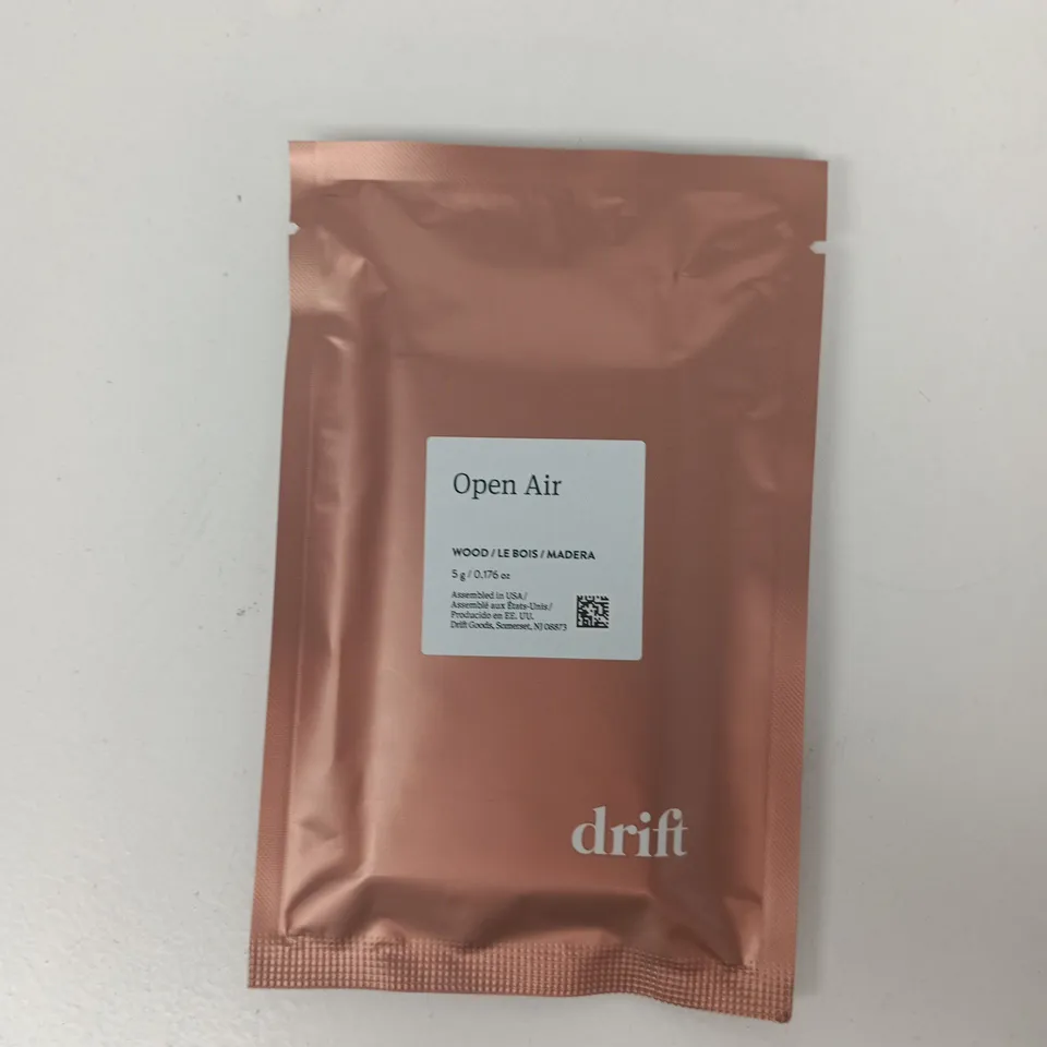 DRIFT OPEN AIR SCENTED WOOD CAR FRESHENER