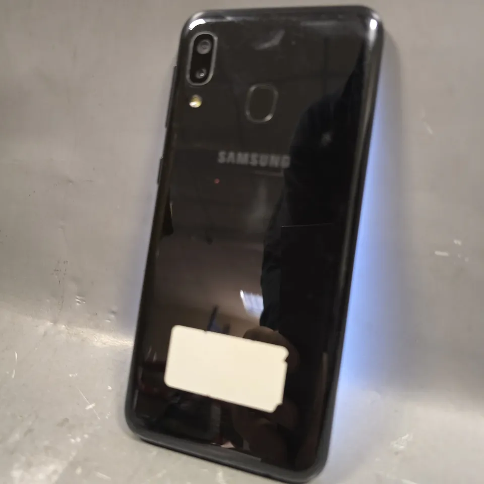 SAMSUNG GALAXY A20E