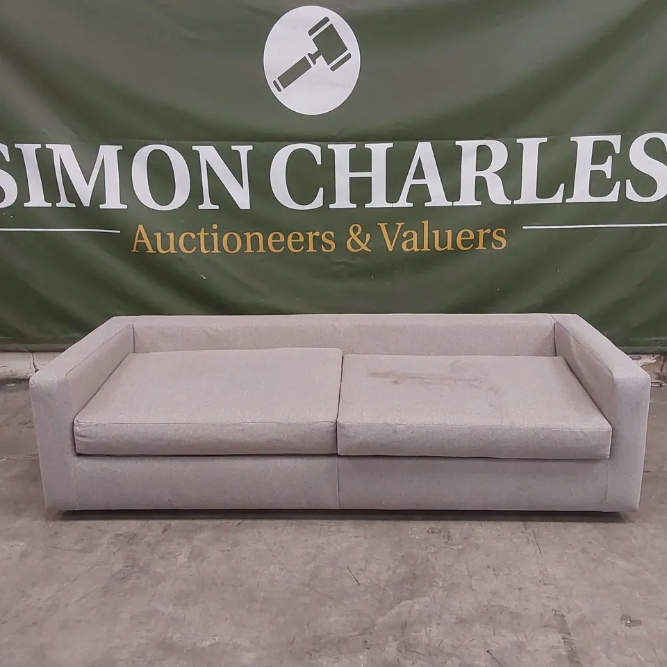 QUALITY DESIGNER LARGE 4 SEATER FABRIC UPHOLSTERED SOFA BED 
