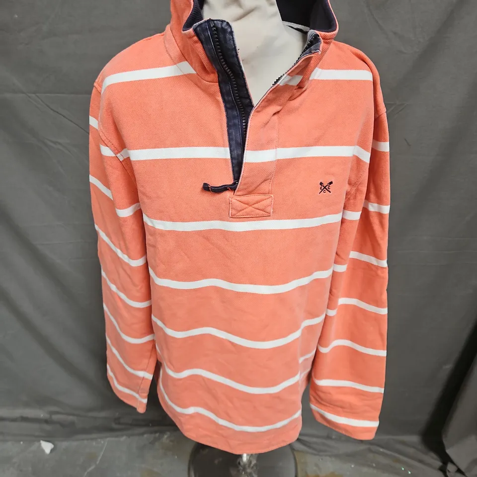 CREW CLOTHING COMPANY 1/4 ZIP JUMPER IN CORAL STRIPE SIZE M
