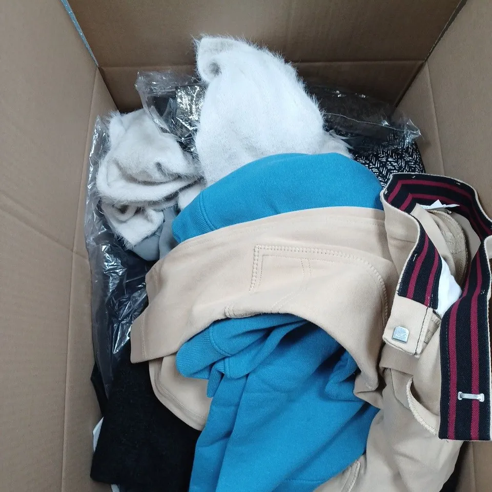 BOX OF APPROX. 25 ASSORTED CLOTHING VARYING IN SIZE/COLOUR/STYLE TO INCLUDE:  TOPS, TROUSERS, JUMPERS