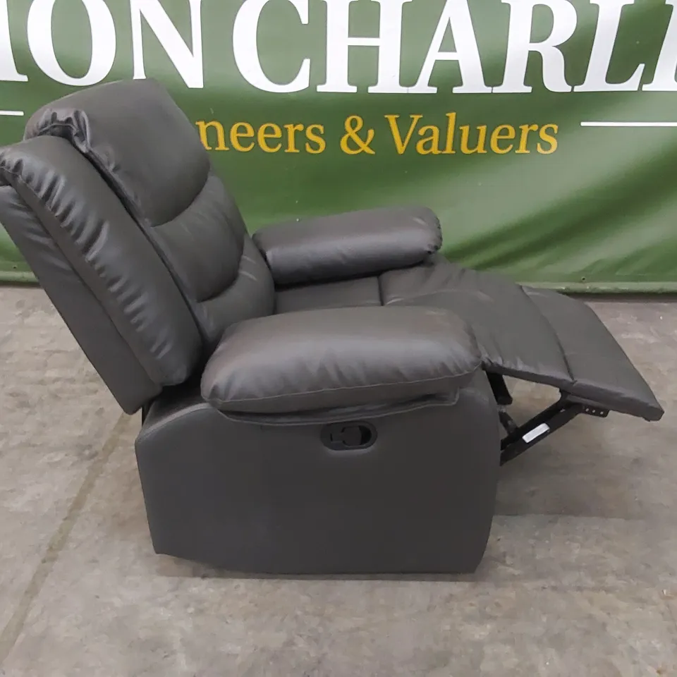 QUALITY DESIGNER FAUX LEATHER MANUAL RECLINER ARMCHAIR - GREY