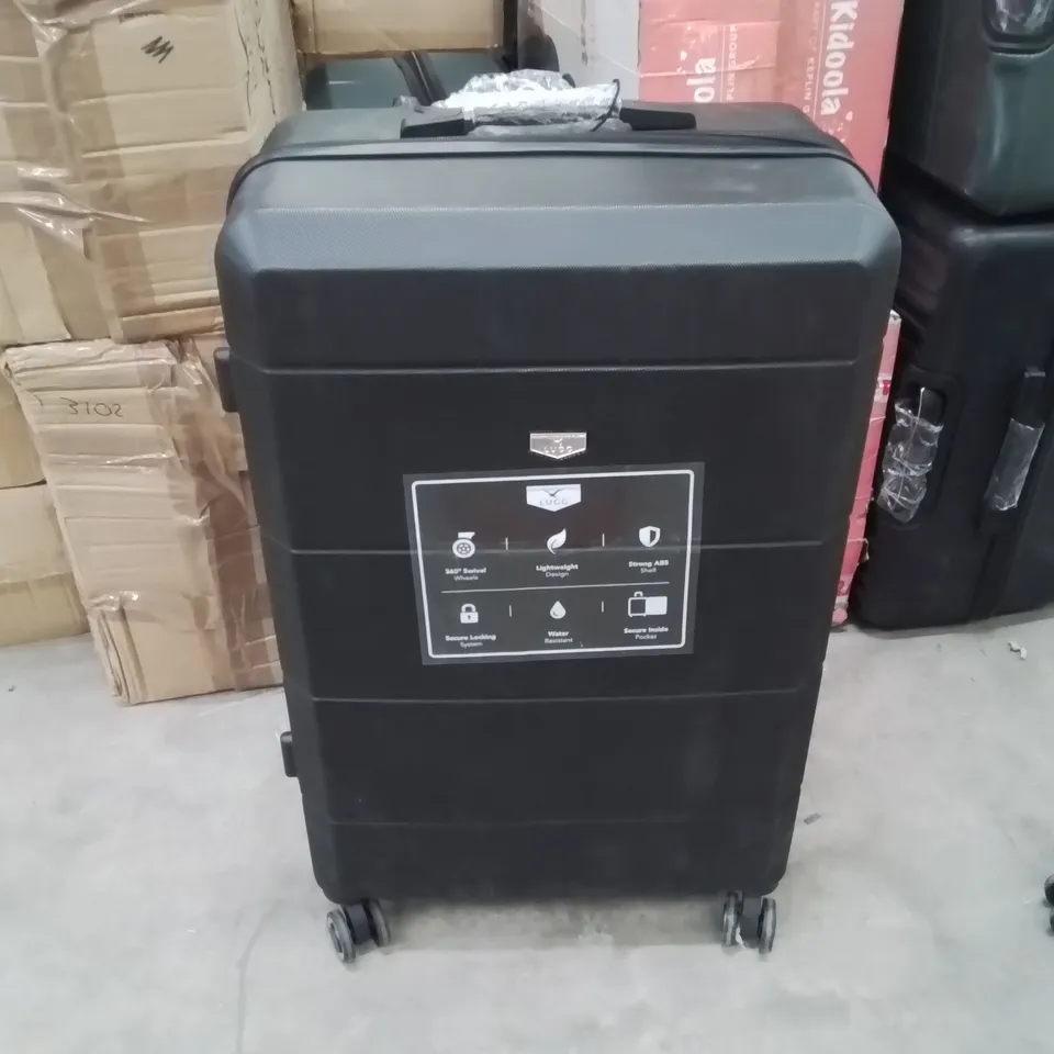 LARGE SUITCASE BLACK