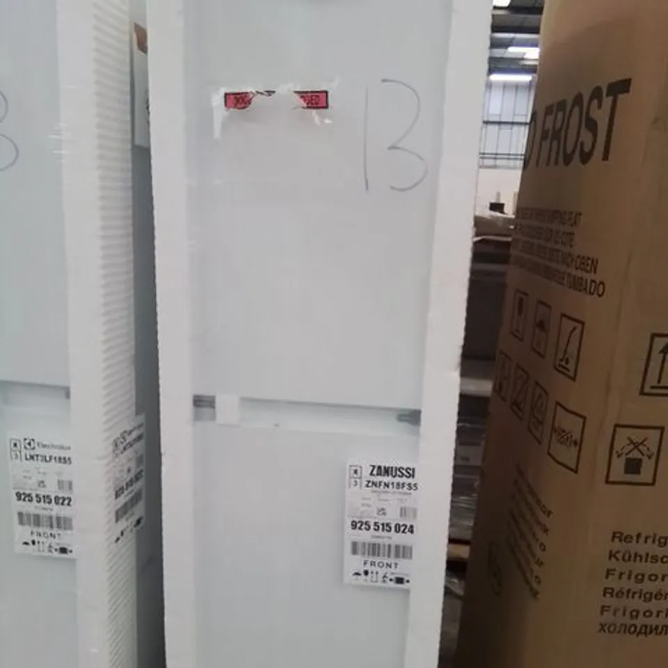 ZANUSSI INTEGRATED 50/50 FRIDGE FREEZER 267L Model ZNFN18FS5 RRP £542