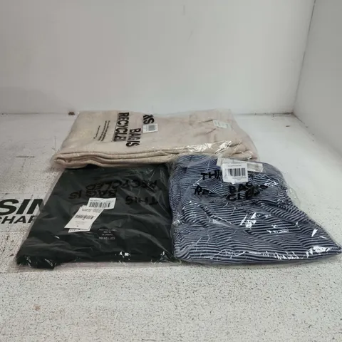 BOX OF APPROXIMATELY 20 ASSORTED CLOTHING ITEMS TO INCLUDE AIRY SOFT ROLL WAIST PANTS, RELAXED TRACK PANTS ETC