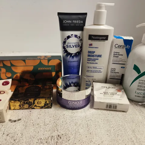 APPROX 12 ASSORTED BEAUTY PRODUCTS TO INCLUDE ESTRID CARTRIDGES, JOHN FRIEDA SILVER SHAMPOO, CERA VE FACIAL MOISTURISER, ETC