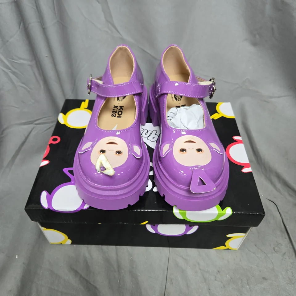 BOXED PAIR OF KOI TINKY WINKY TELETUBBIES KIDZ MARY JANES IN PURPLE - SIZE UK11