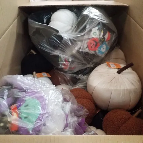 PALLET CONTAINING LARGE  QUANTITY OF BRAND NEW HALLOWEEN PLUSH PUMPKINS 