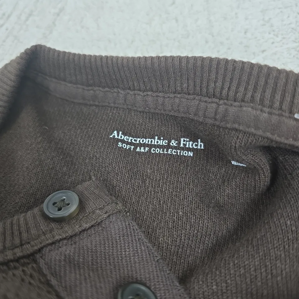 ABERCROMBIE & FITCH SOFT A & F COLLECTION BROWN LONG SLEEVE TOP – MEDIUM